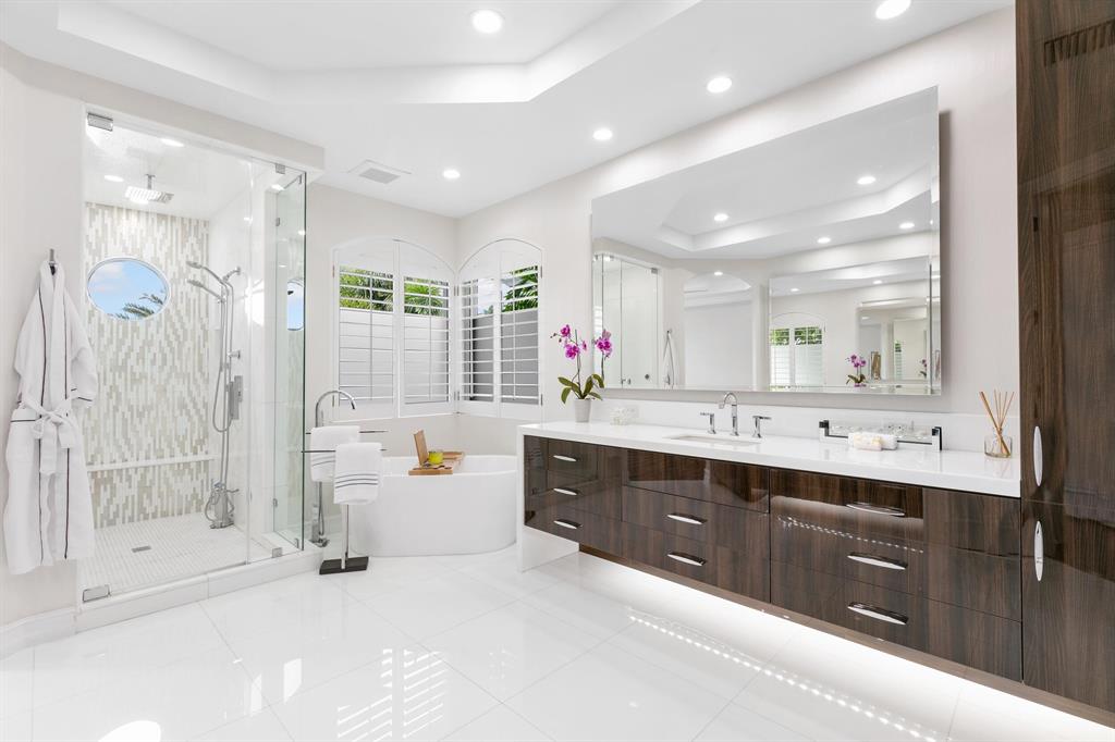 BOCA HARBOUR ISLAND SEC - Residential