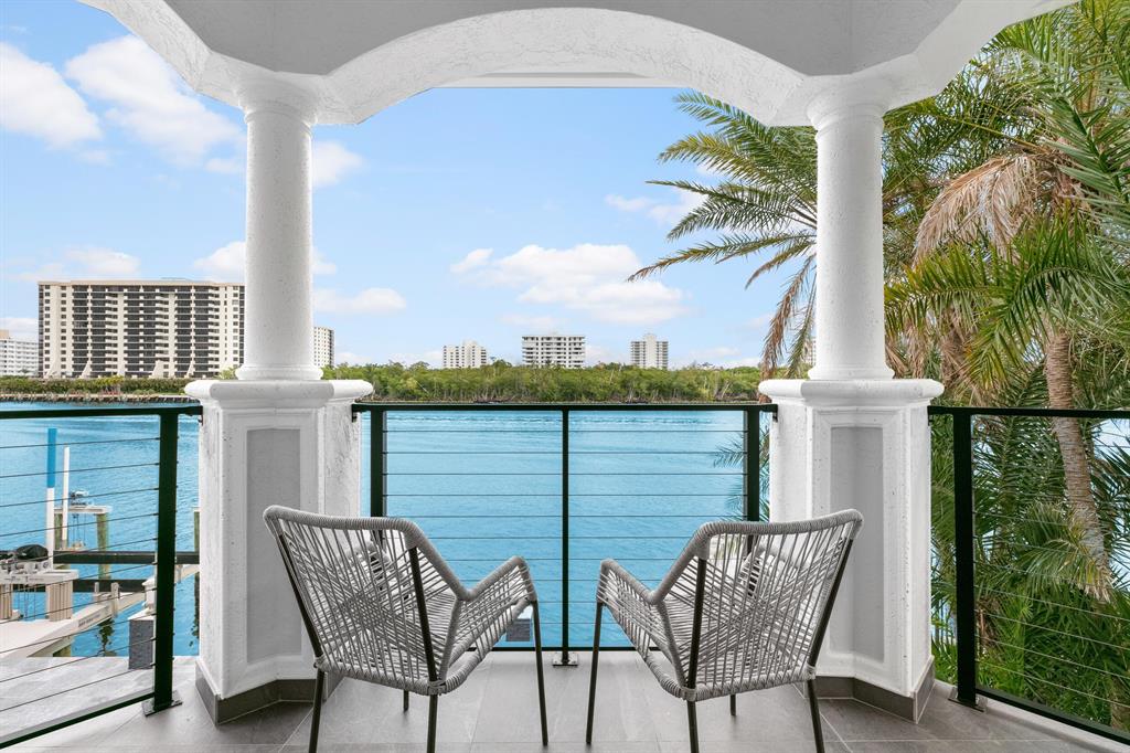 BOCA HARBOUR ISLAND SEC - Residential