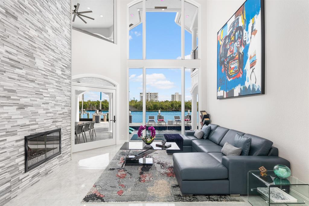 BOCA HARBOUR ISLAND SEC - Residential