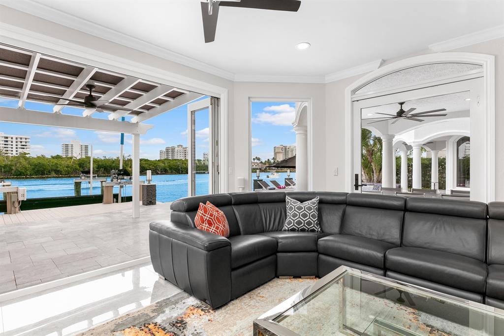 BOCA HARBOUR ISLAND SEC - Residential