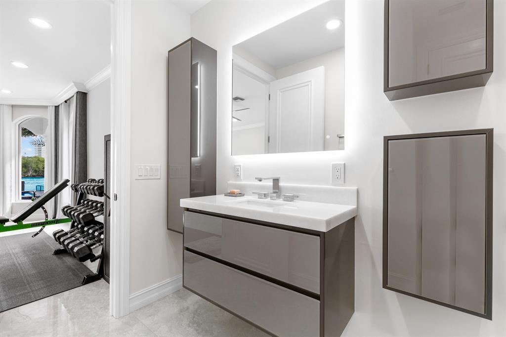 BOCA HARBOUR ISLAND SEC - Residential