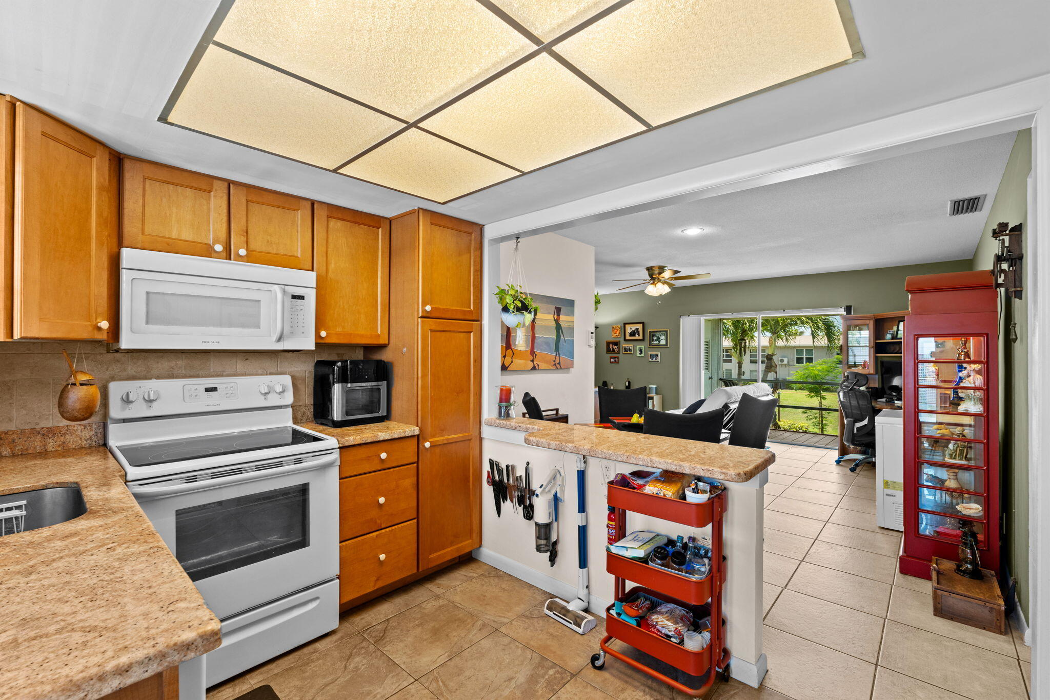 312 NE 17th Avenue 203 - Photo 3