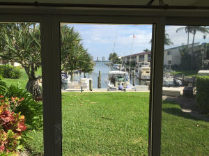 This beautiful 2 bedroom 2 bathroom unit has amazing waterfront views from kitchen, family room and master bedroom. Updated kitchen, soaring ceilings, tile flooring in living spaces and bathrooms and laminate wood in bedrooms separate dining room, freshly painted and full of light. A must see. Washer and dryer are included in unit. 1st months rent, last months rent and security deposit are required for move in along with HOA approval. 1 assigned parking spot and guest spots available. Small pets and dogs 30 pounds or less at maturity are permitted at Castlewood.