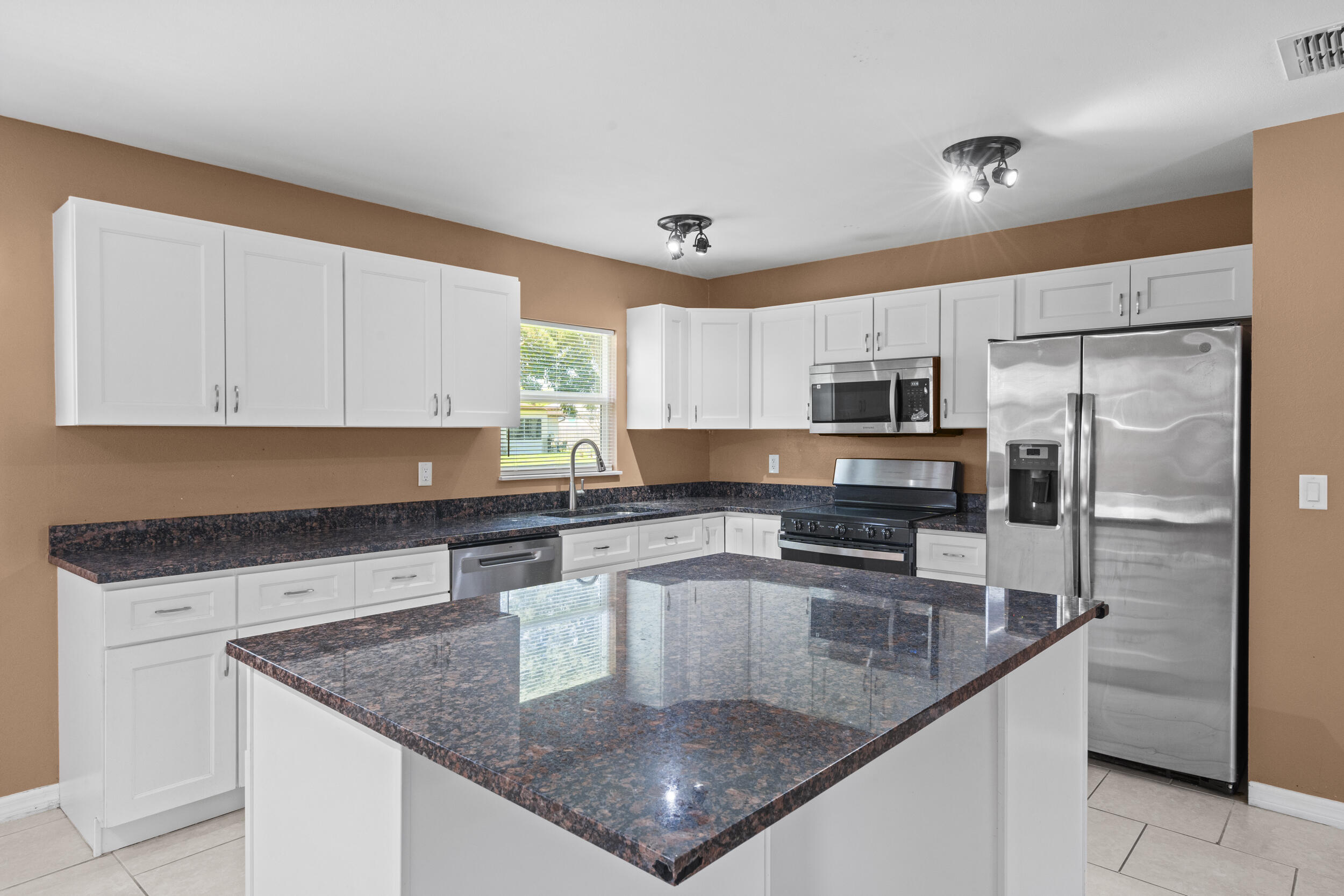 PORT ST LUCIE SECTION 13 - Residential