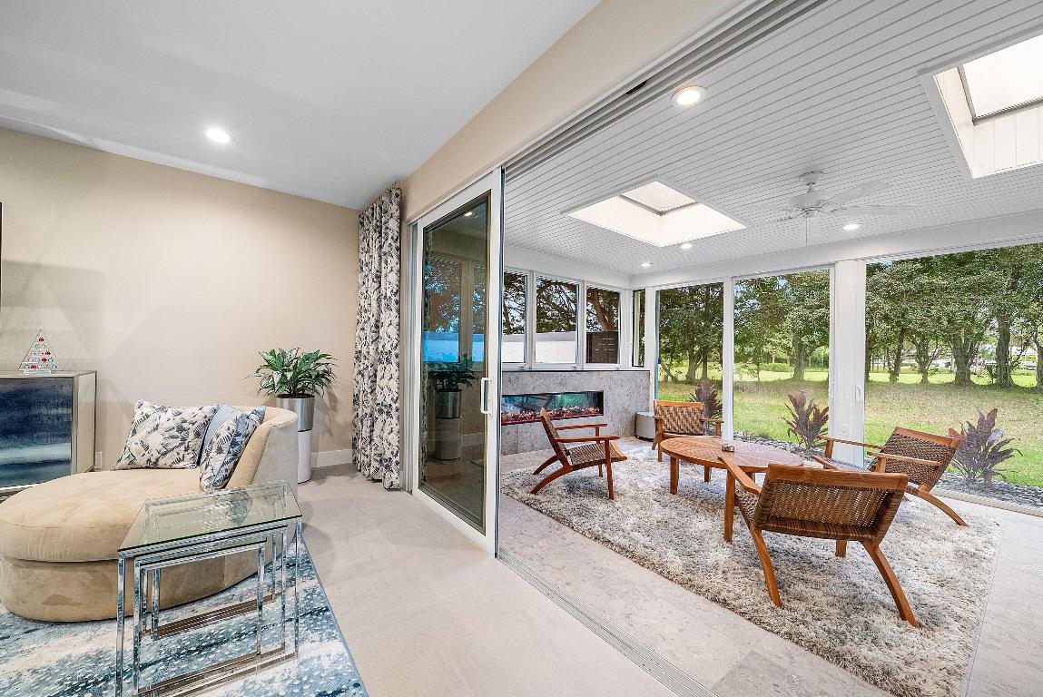 OAKS AT HUNTERS RUN CONDO - Residential