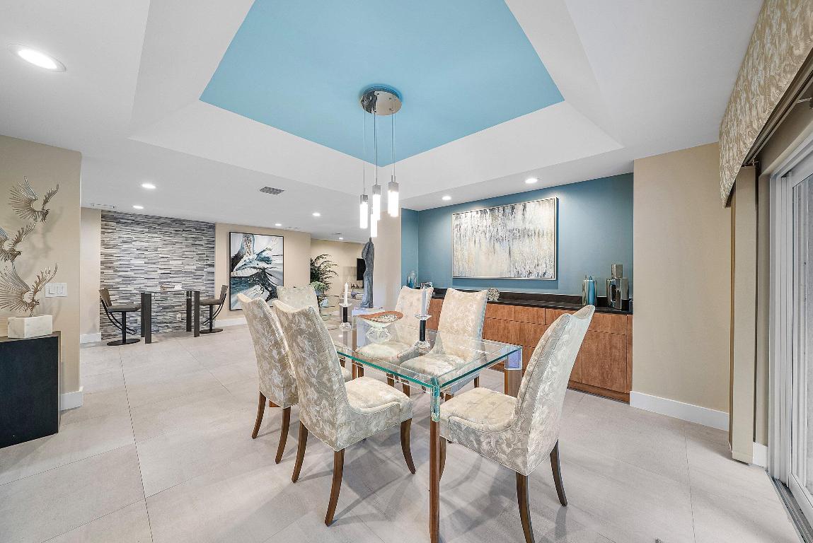 OAKS AT HUNTERS RUN CONDO - Residential