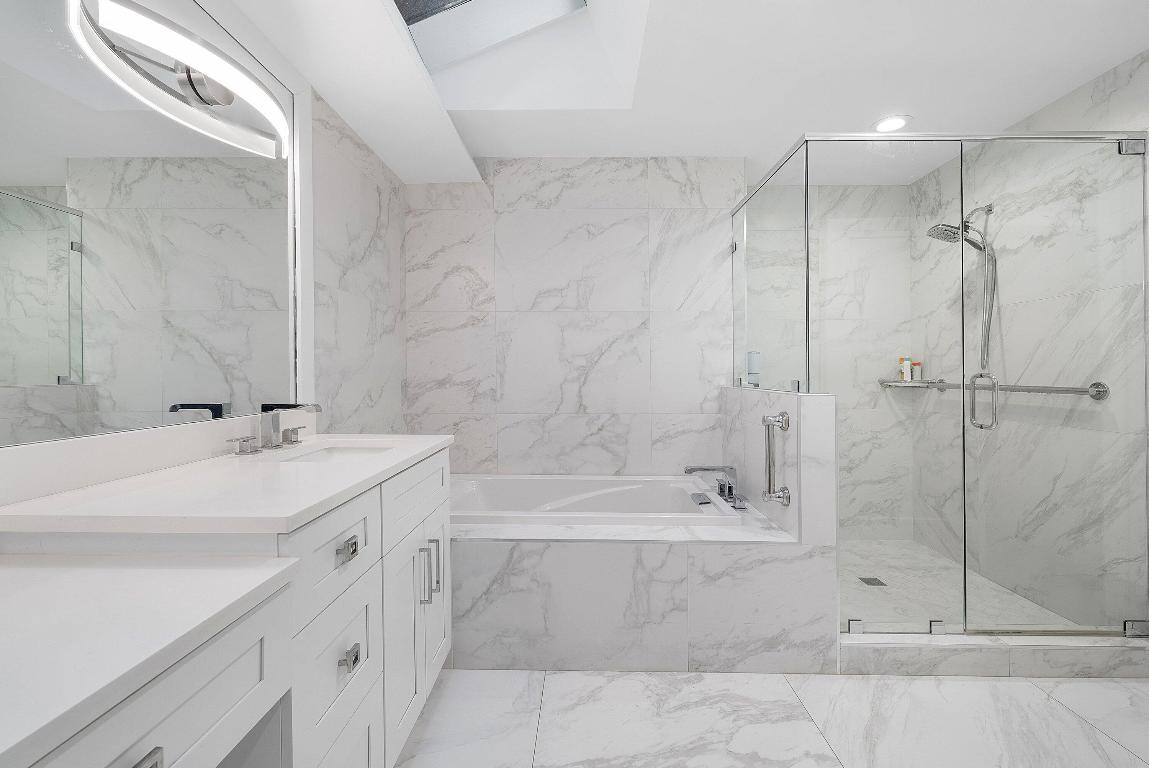 OAKS AT HUNTERS RUN CONDO - Residential