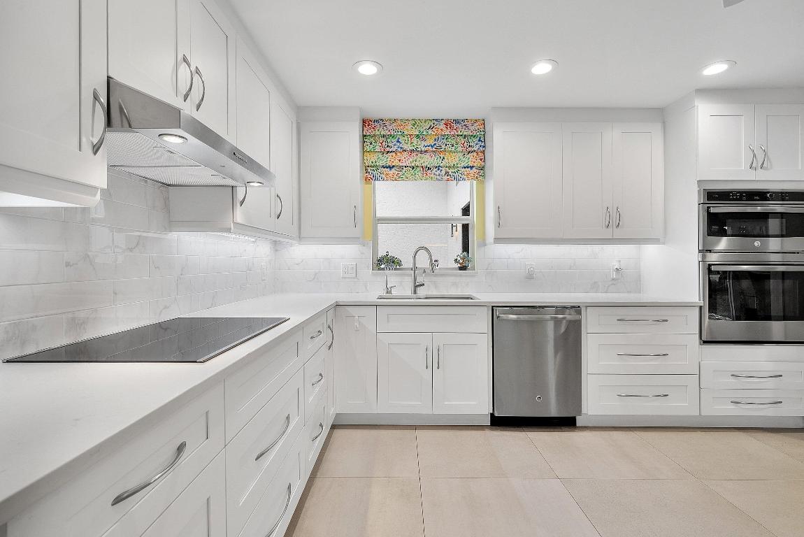 OAKS AT HUNTERS RUN CONDO - Residential