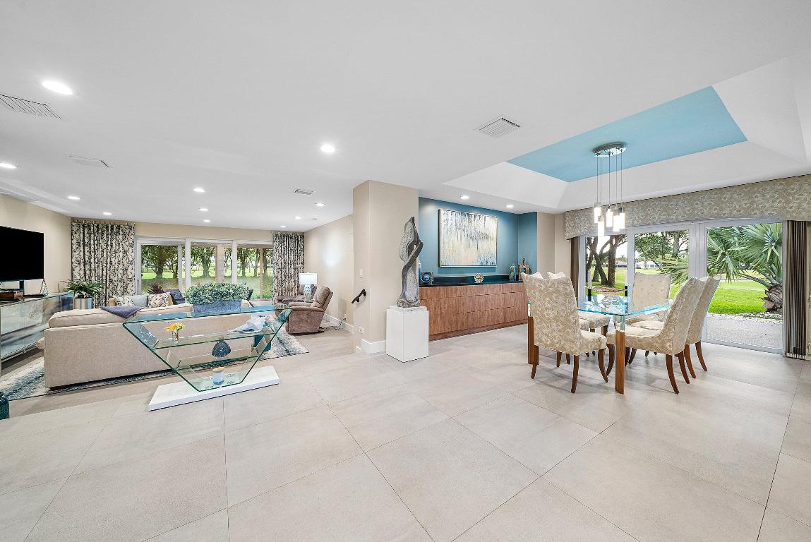 OAKS AT HUNTERS RUN CONDO - Residential