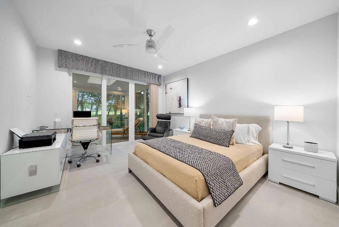 OAKS AT HUNTERS RUN CONDO - Residential