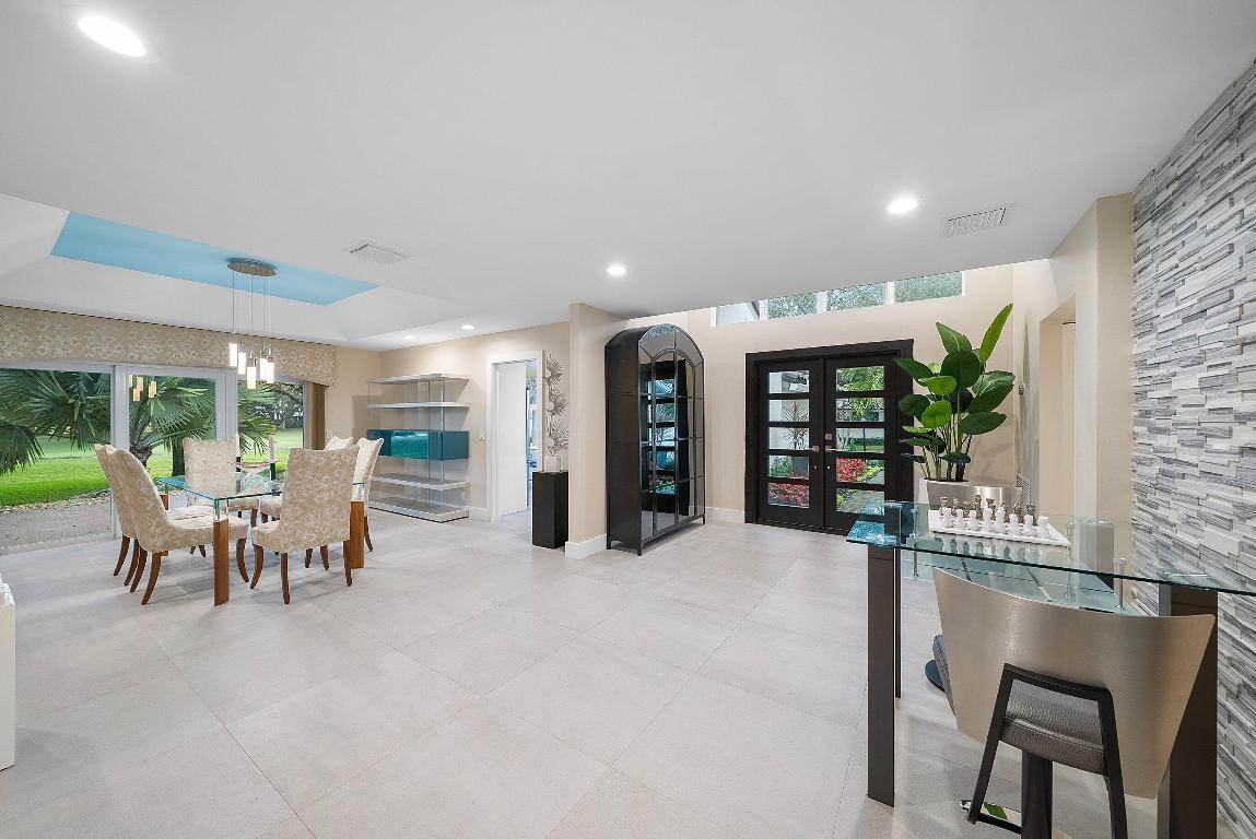 OAKS AT HUNTERS RUN CONDO - Residential