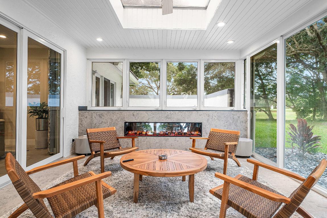 OAKS AT HUNTERS RUN CONDO - Residential