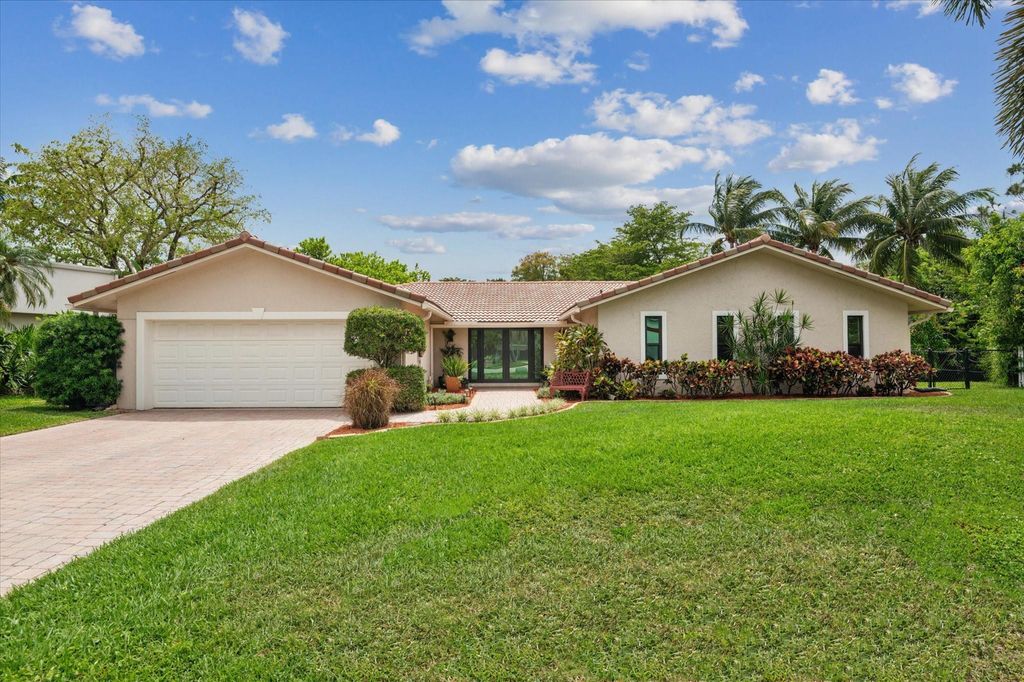 Photo of 8710 Mahogany Avenue, Plantation, FL 33324 (MLS # F10499891)