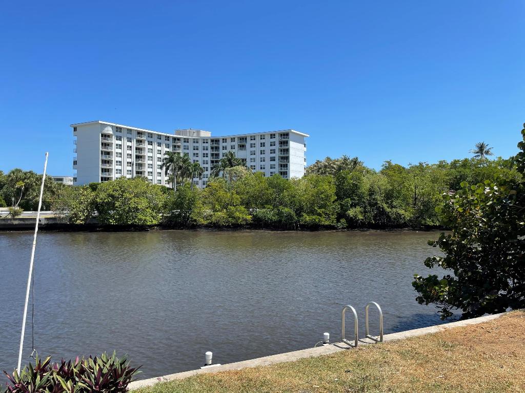 IBIS ISLE - Residential