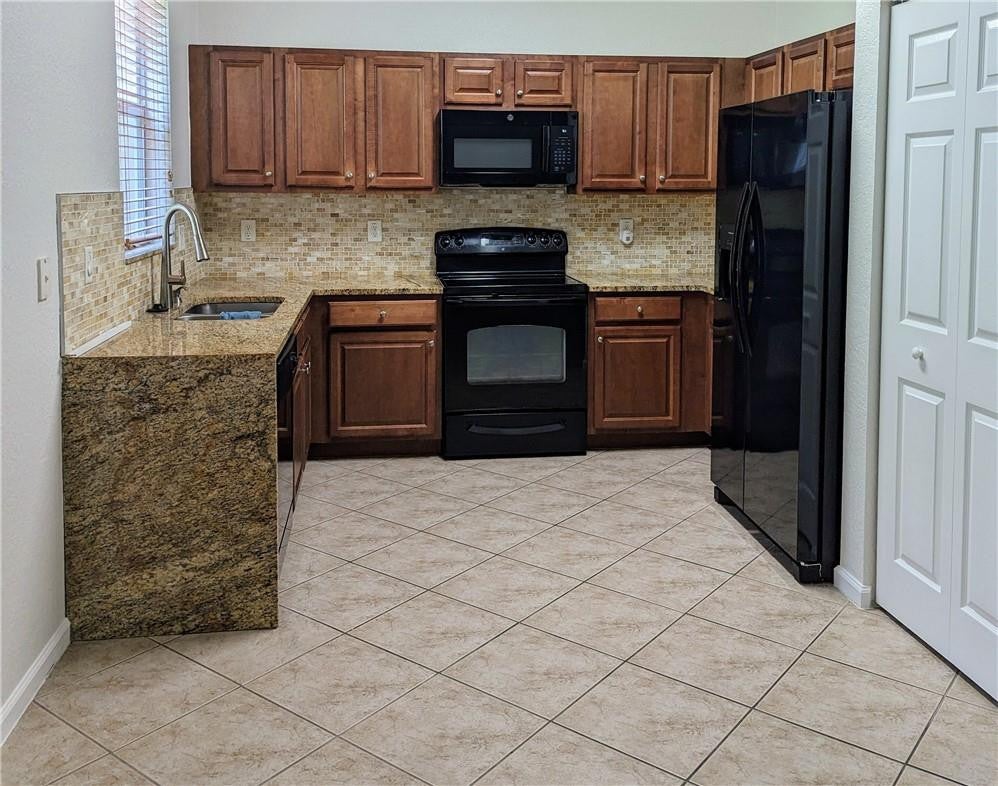 Photo of 10785 Paperbark Place, Boynton Beach, FL 33437 (MLS # B26034181)