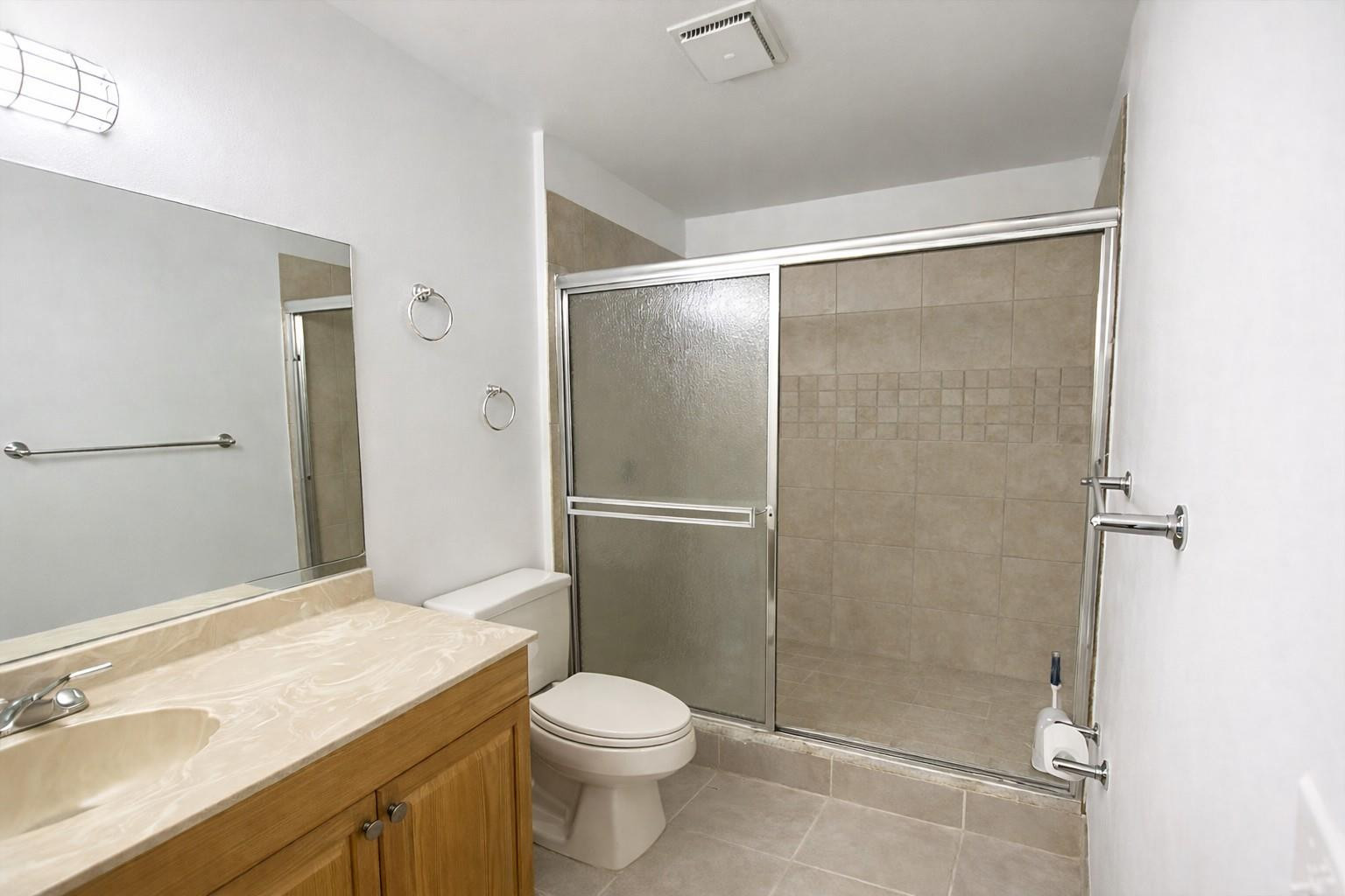 SOUTH SHORE 4 OF WELLIN - Residential