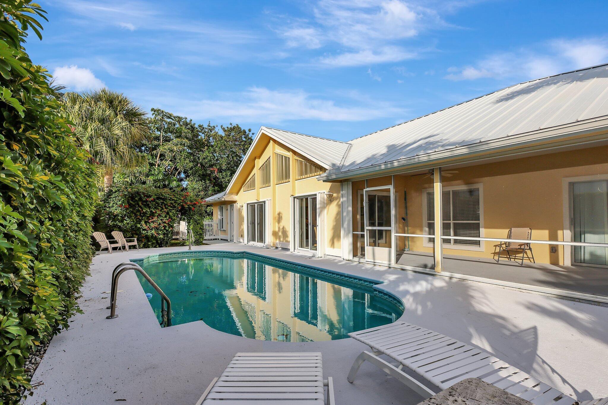 CASTAWAY COVE WAVE SIX - Residential