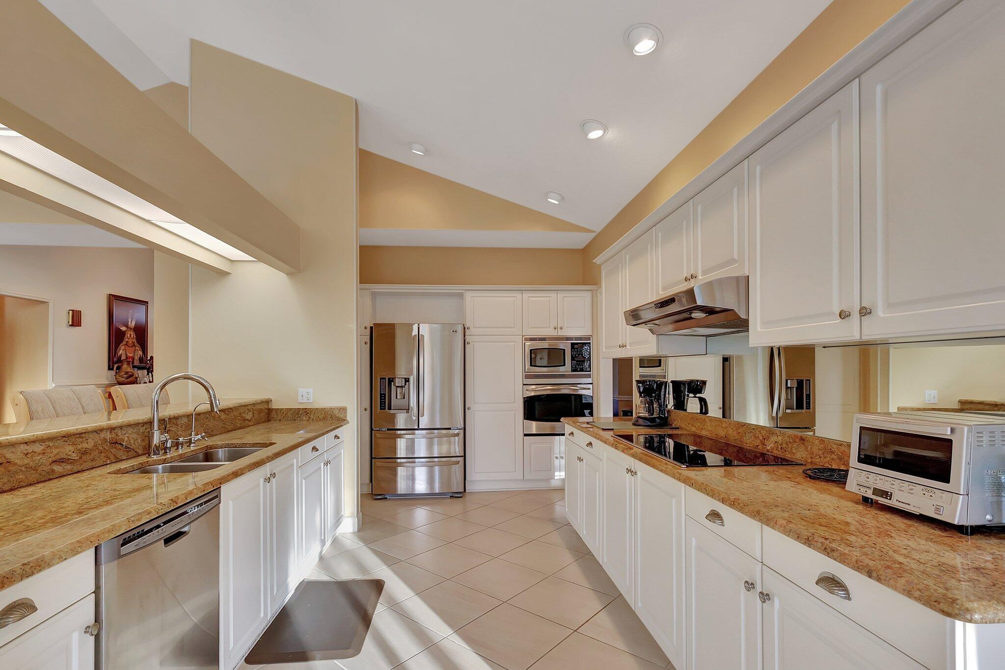 CASTAWAY COVE WAVE SIX - Residential