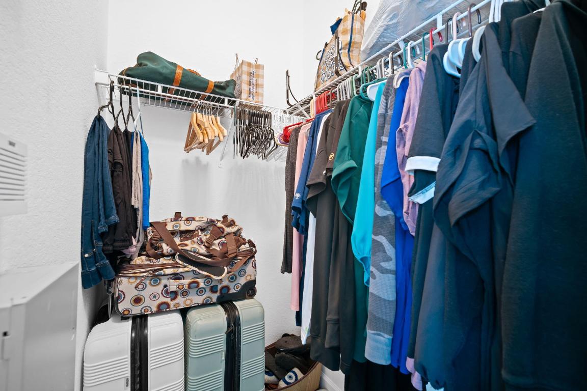 THE SHORES CONDO NO 2 - Residential