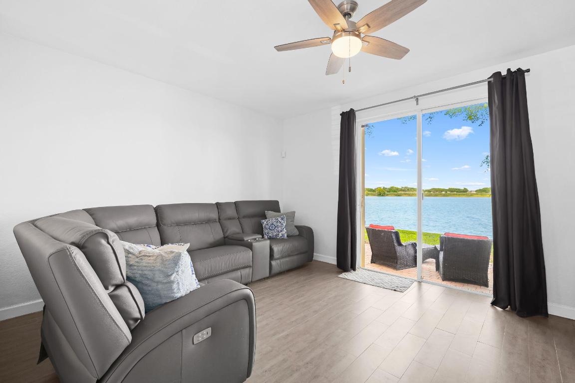 THE SHORES CONDO NO 2 - Residential