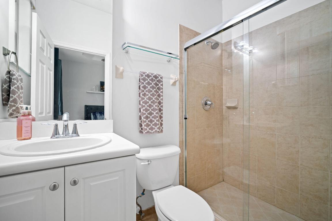 THE SHORES CONDO NO 2 - Residential