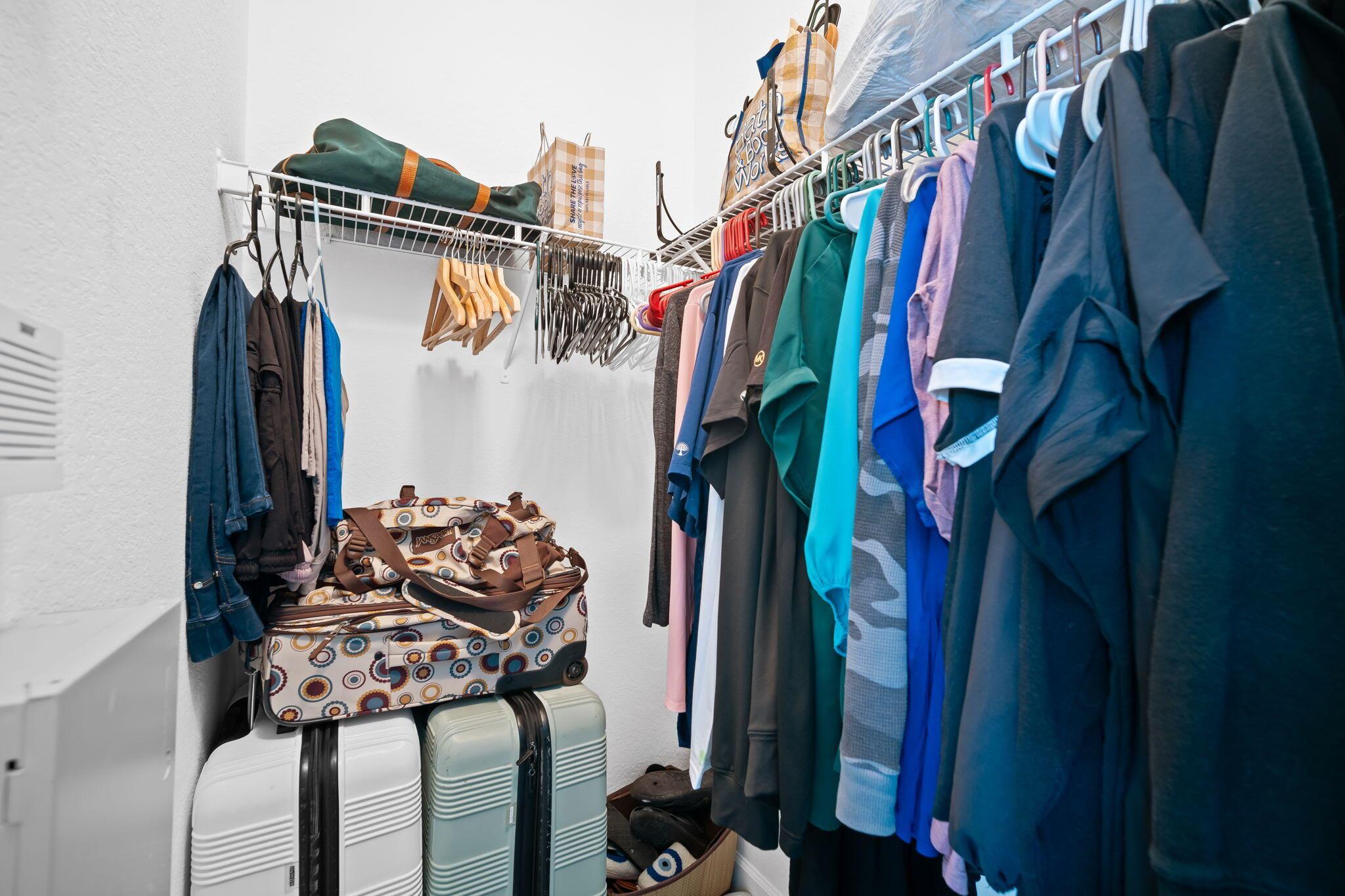 THE SHORES CONDO NO 2 - Residential