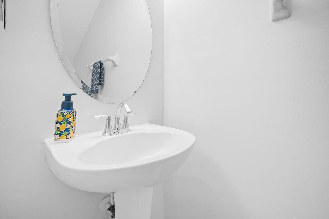 THE SHORES CONDO NO 2 - Residential