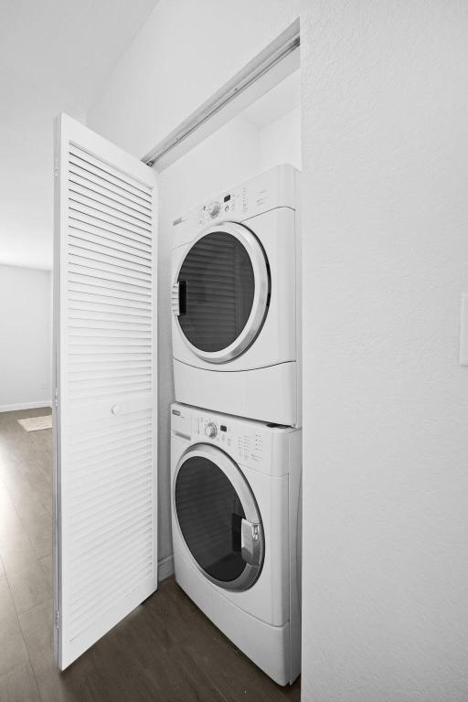 THE SHORES CONDO NO 2 - Residential