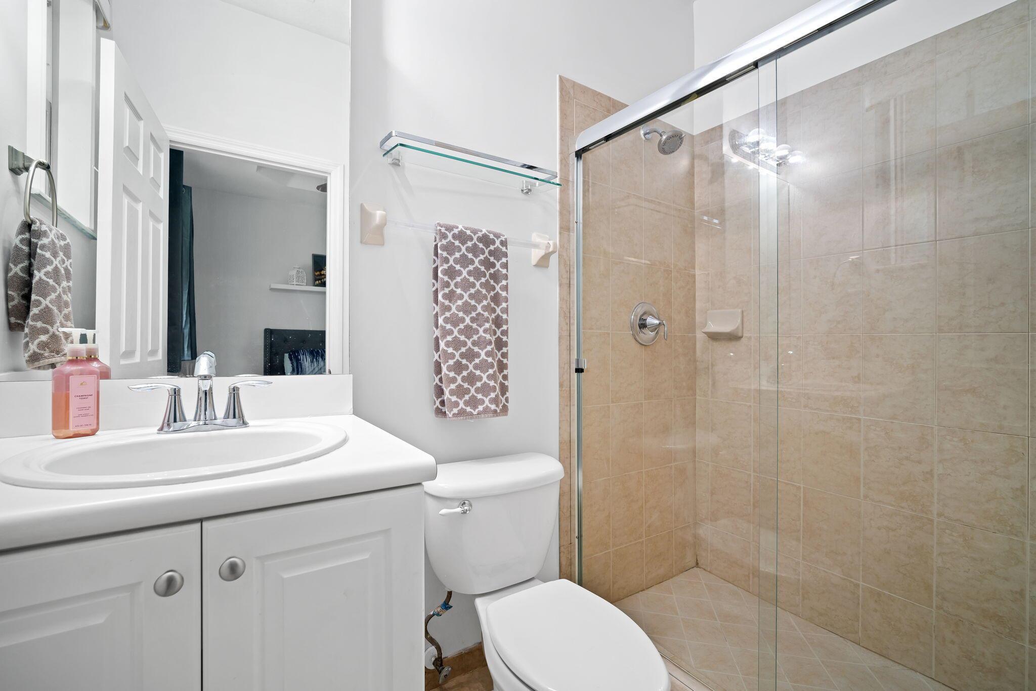 THE SHORES CONDO NO 2 - Residential