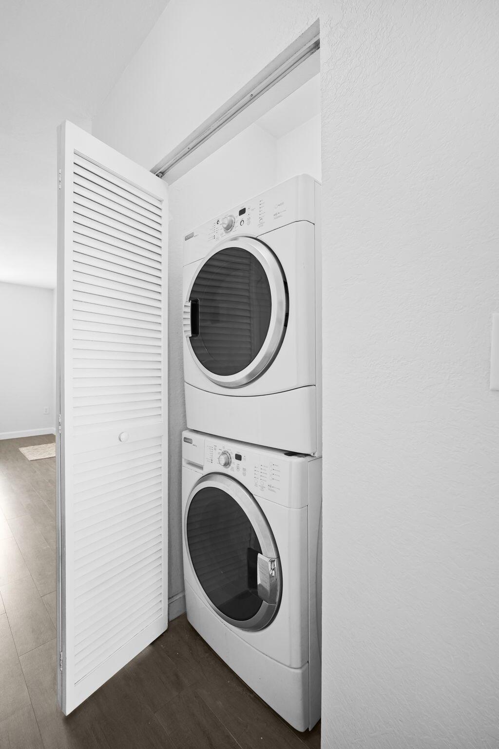 THE SHORES CONDO NO 2 - Residential