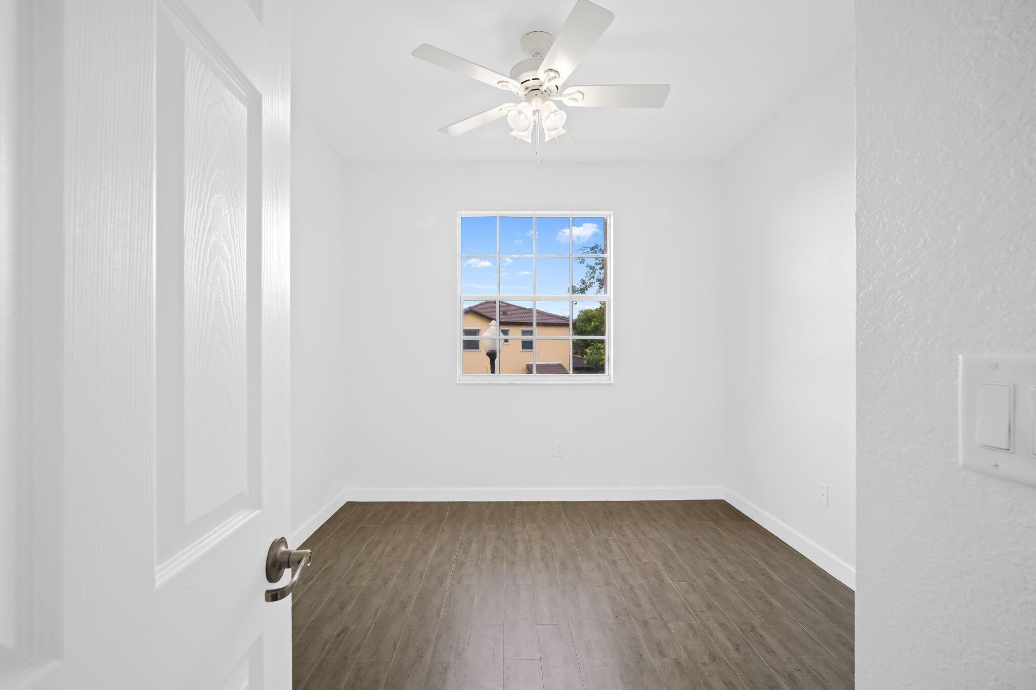 THE SHORES CONDO NO 2 - Residential