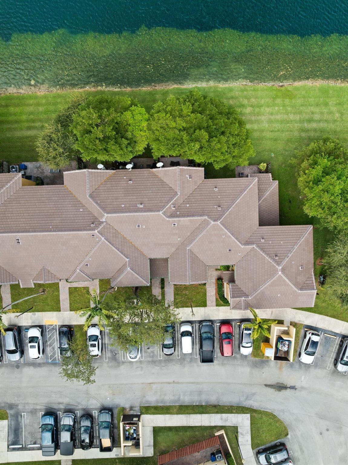 THE SHORES CONDO NO 2 - Residential