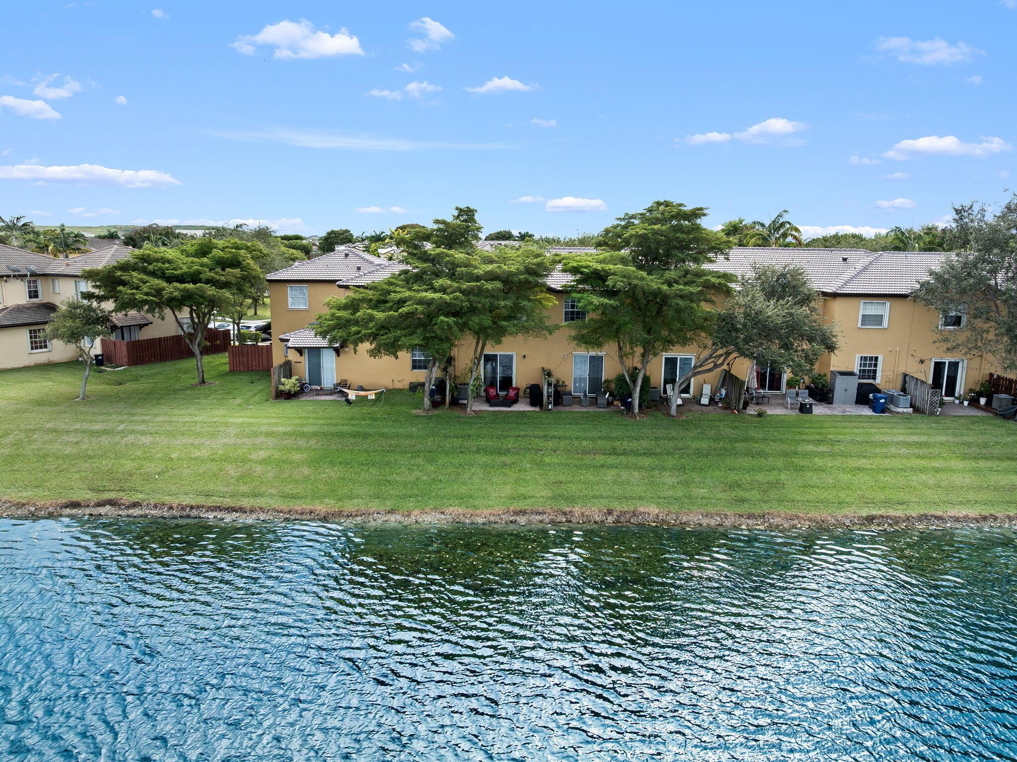 THE SHORES CONDO NO 2 - Residential