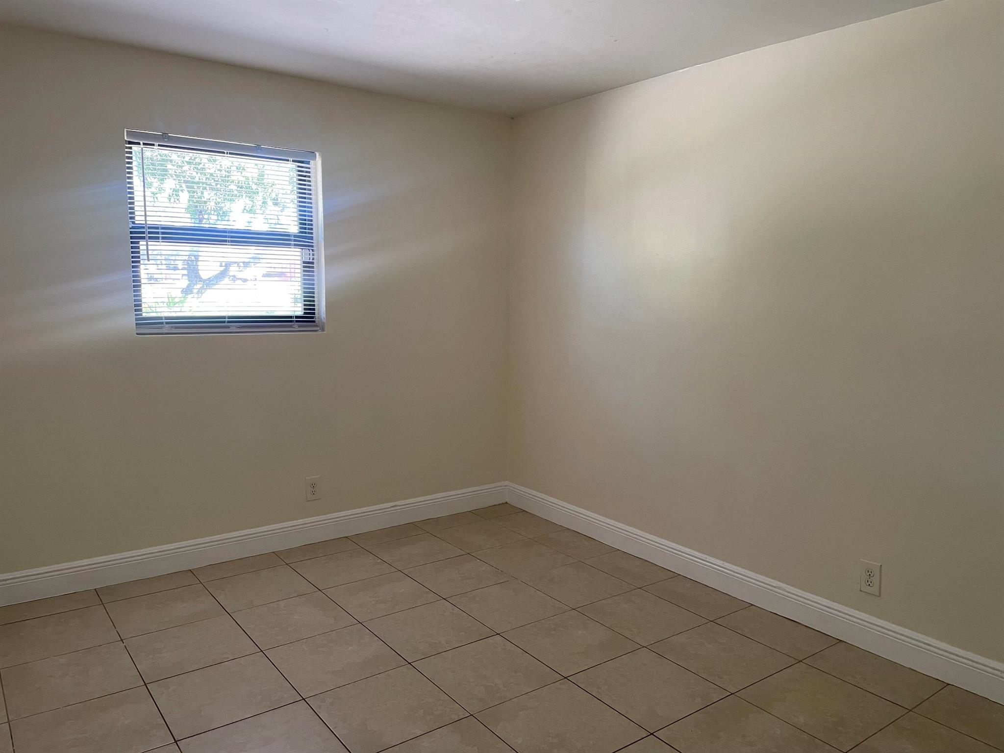 2830 Avenue S D4