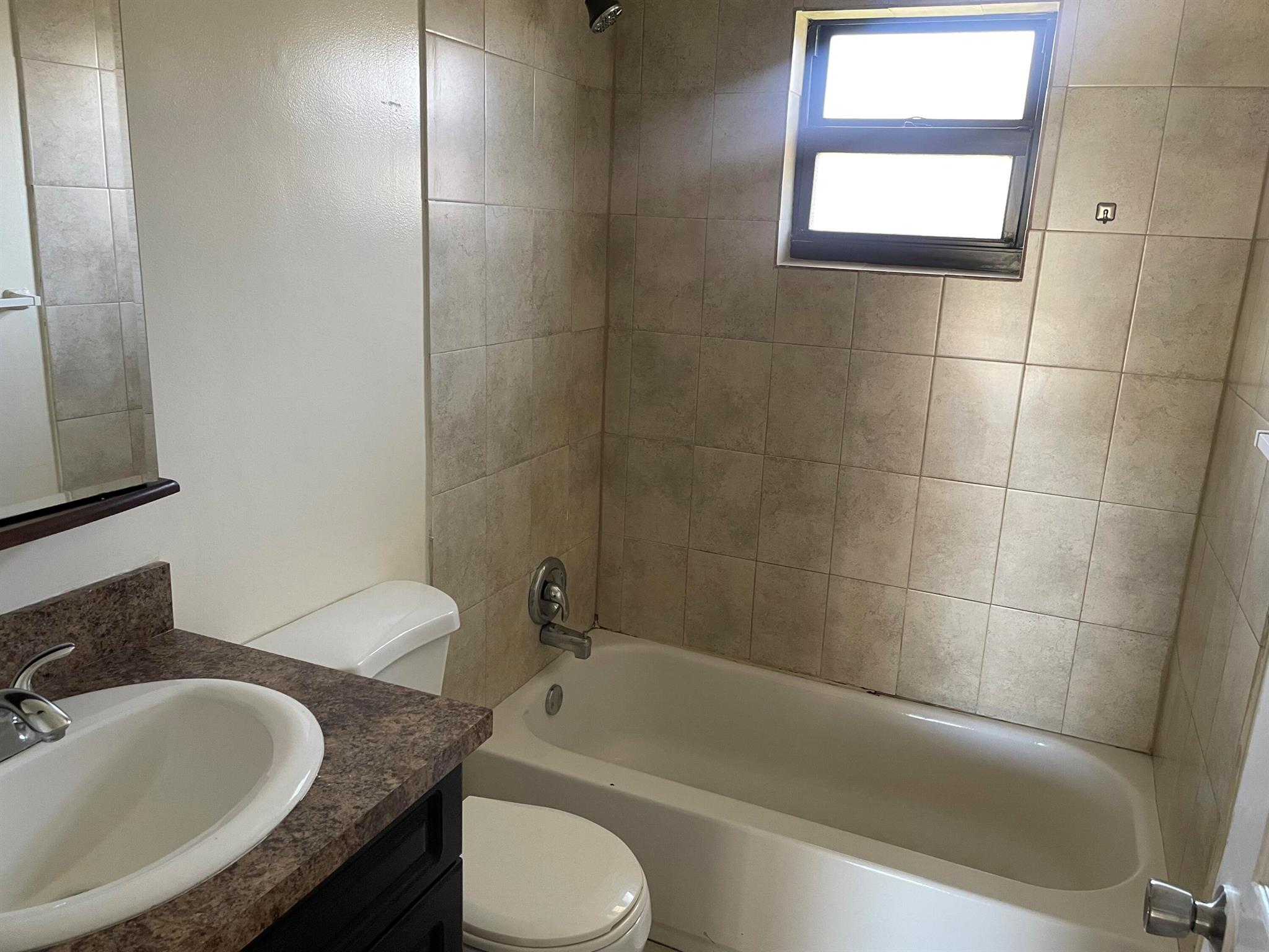 ACREHOME PARK - Residential Lease