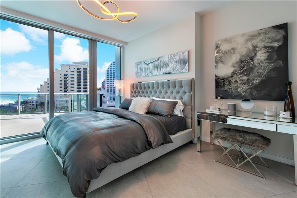 PARAMOUNT - Residential