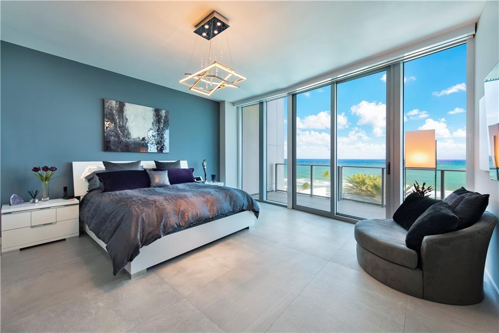 PARAMOUNT - Residential