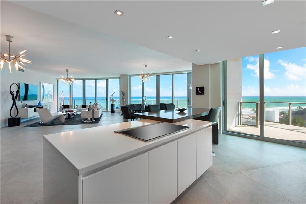 PARAMOUNT - Residential