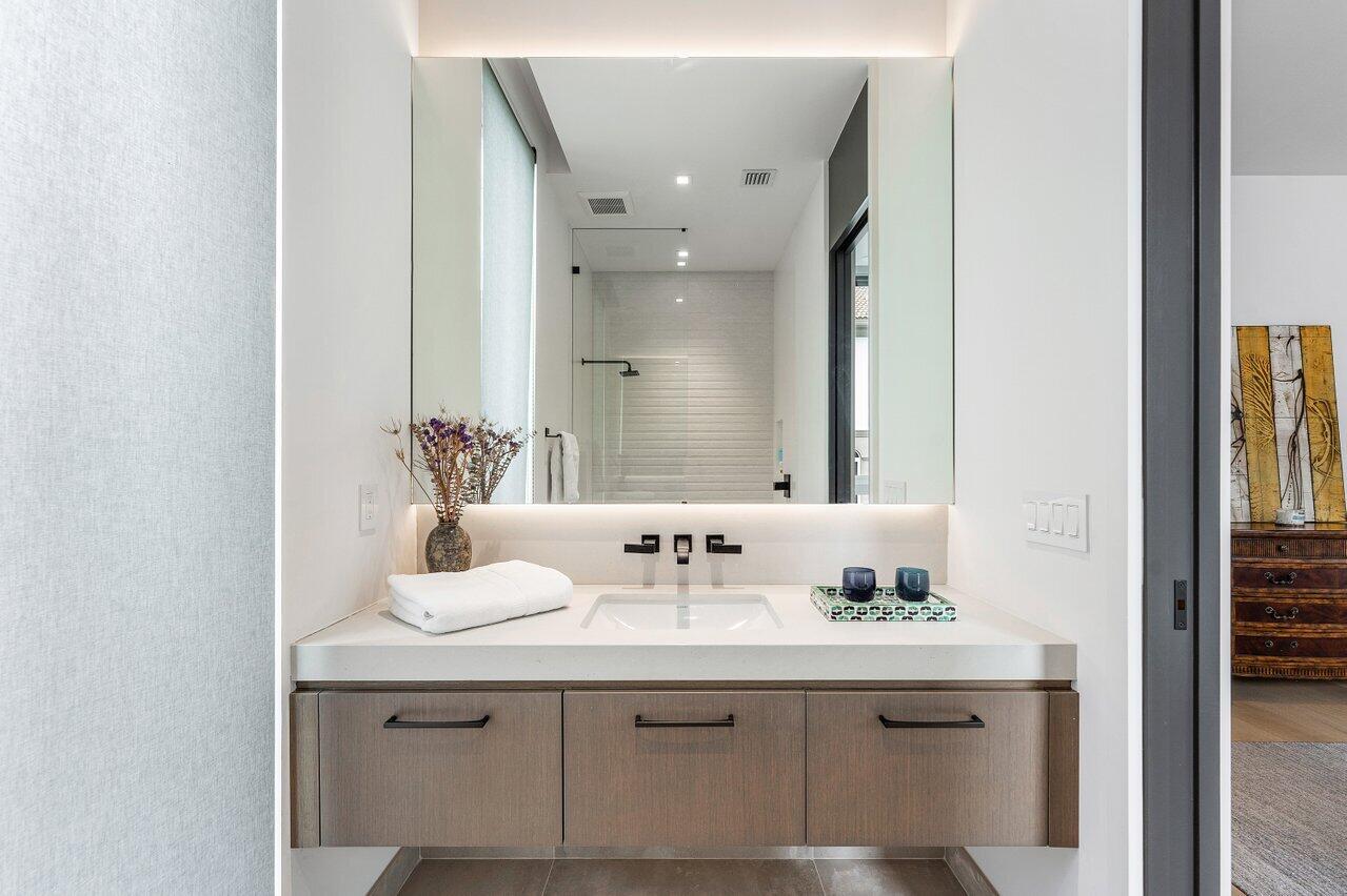 DELRAY TOWN OF - Residential