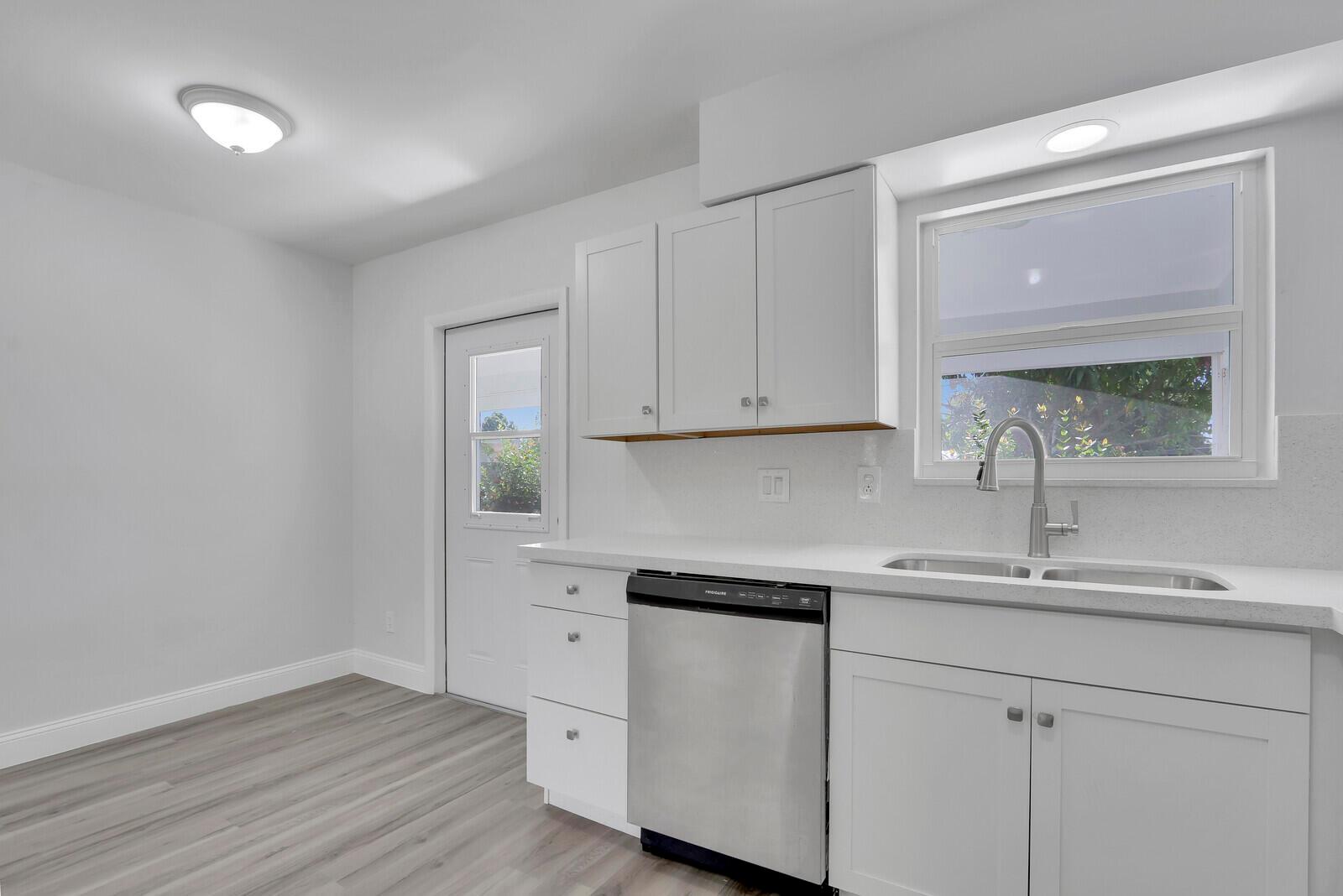 RIVER PARK UNIT 3 - Residential