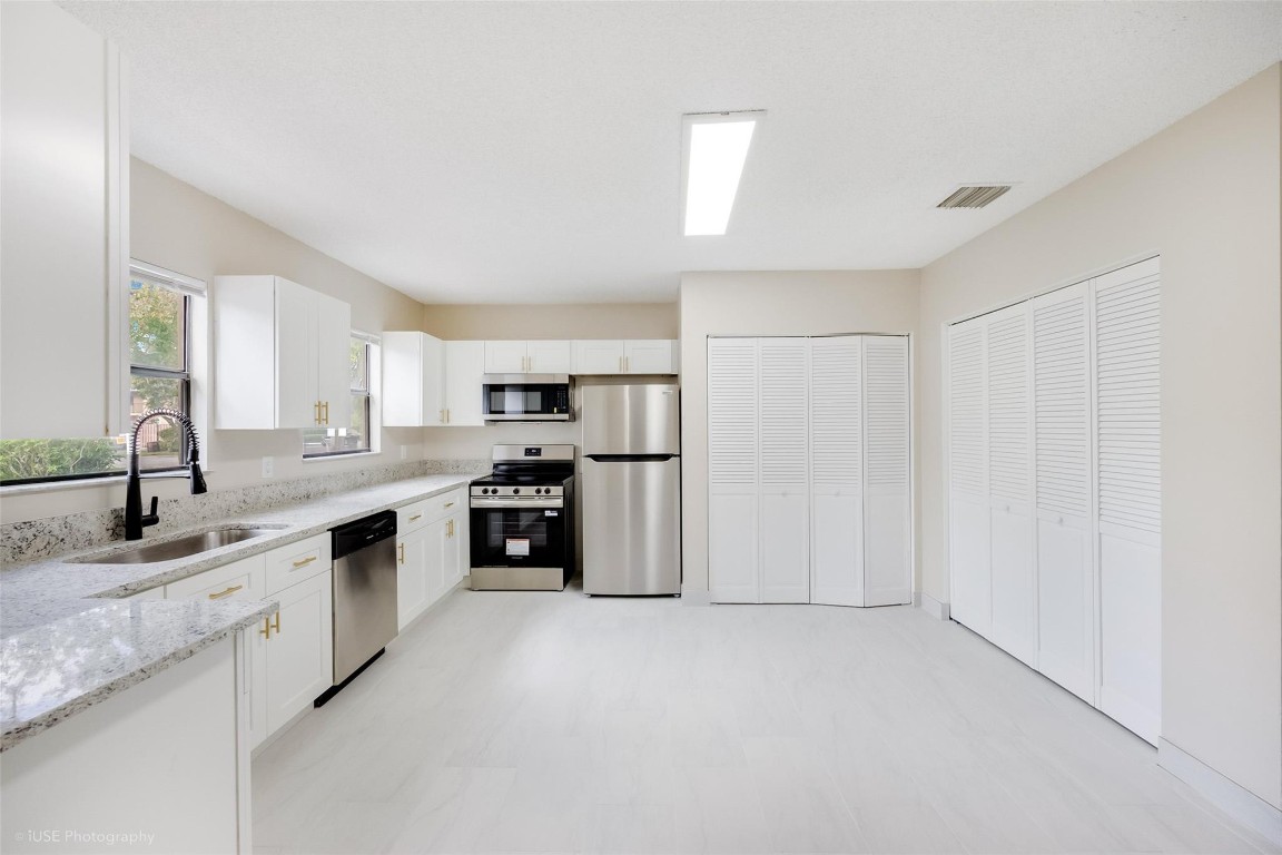 Glenwood Sub 69-33 B - Residential Lease