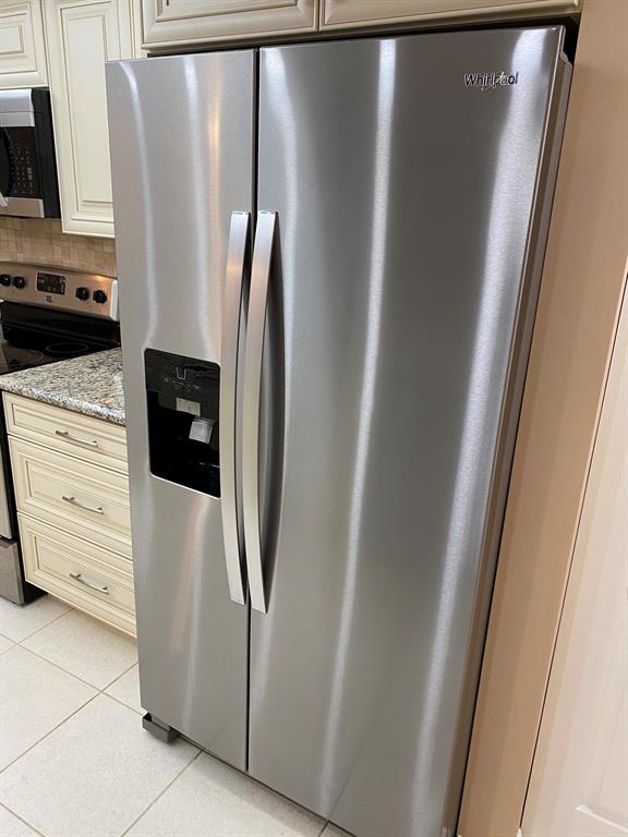 LAVERS DELRAY RACQUET CLU - Residential