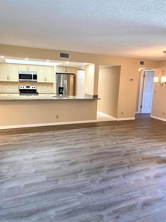 LAVERS DELRAY RACQUET CLU - Residential