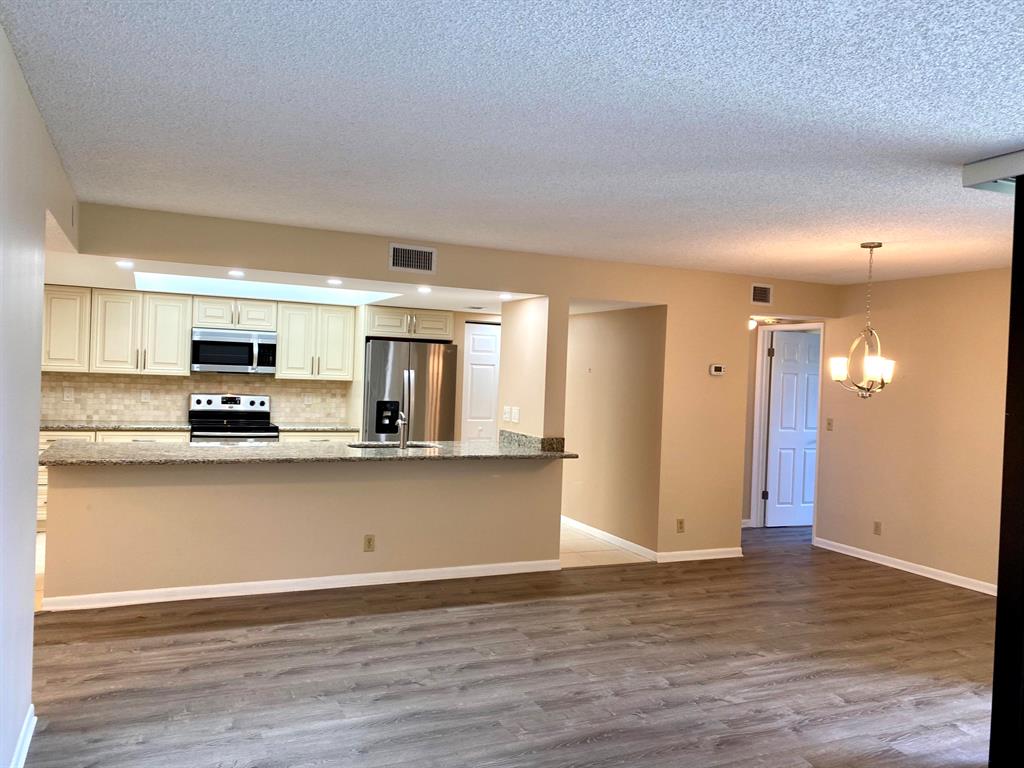 LAVERS DELRAY RACQUET CLU - Residential