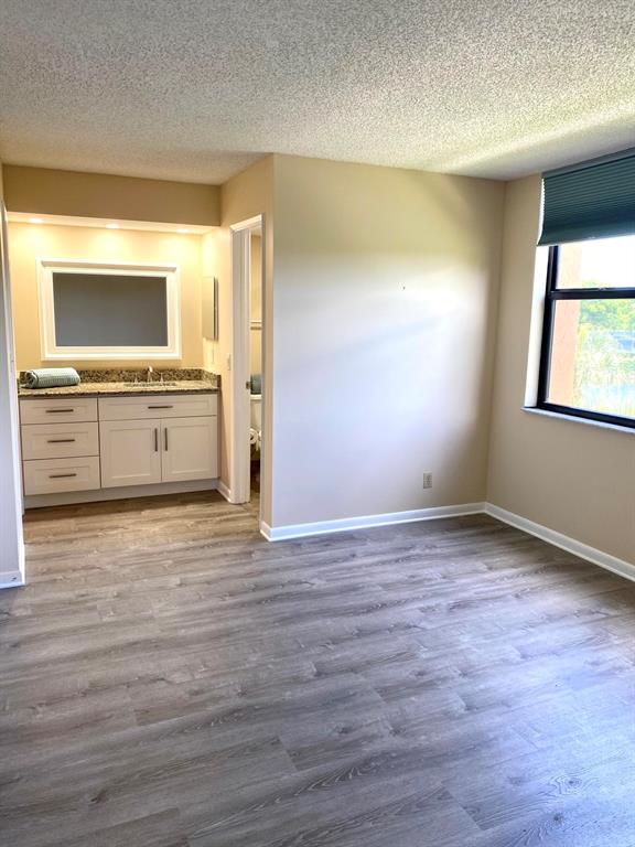 LAVERS DELRAY RACQUET CLU - Residential