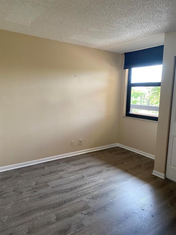 LAVERS DELRAY RACQUET CLU - Residential