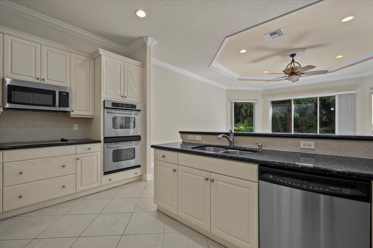 Country Cove Estates - Residential