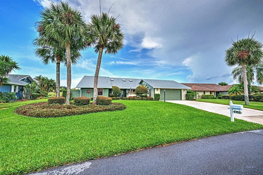 Photo of 6954 SE Bunker Hill Drive, Hobe Sound, FL 33455 (MLS # R10732358)