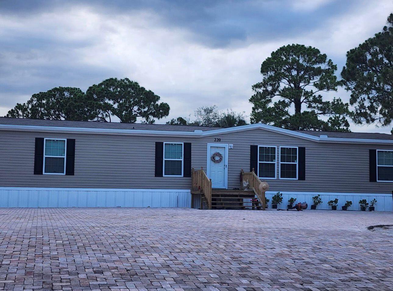 220 S Kennel Street