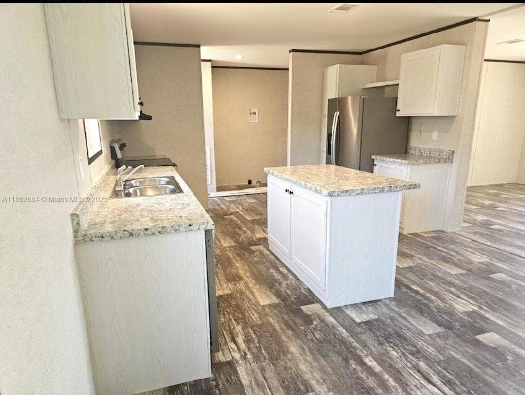 220 S Kennel Street